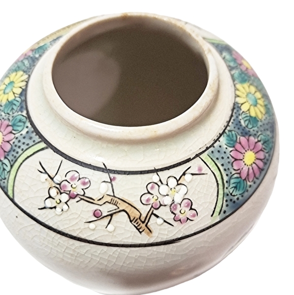 NWT! Vintage Japanese Hand Painted  Vase - Picture 6 of 7